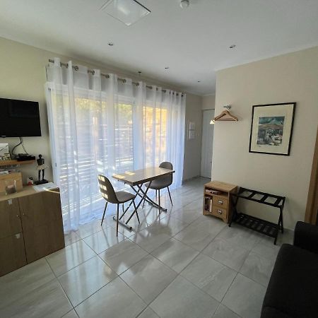 Appartement Au Calme Dans Un Espace Arbore Tourrettes-sur-Loup Exterior foto