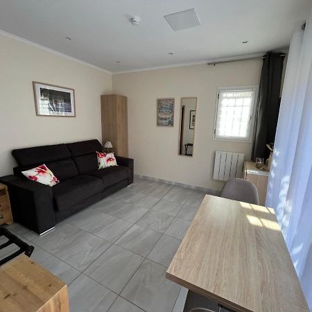 Appartement Au Calme Dans Un Espace Arbore Tourrettes-sur-Loup Exterior foto
