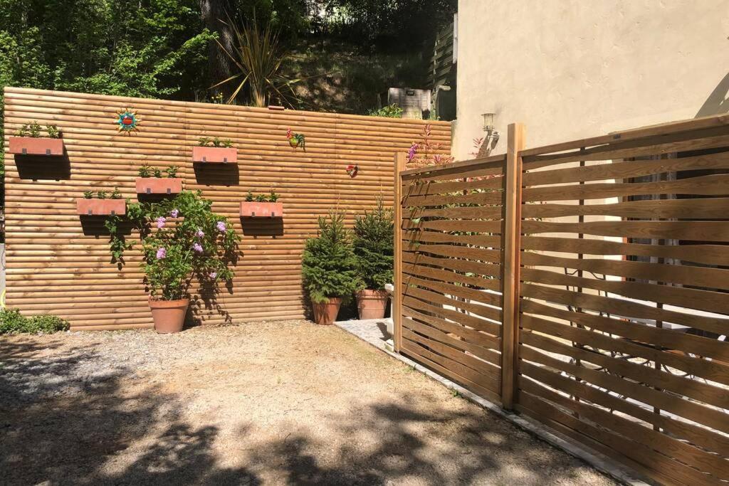 Appartement Au Calme Dans Un Espace Arbore Tourrettes-sur-Loup Exterior foto